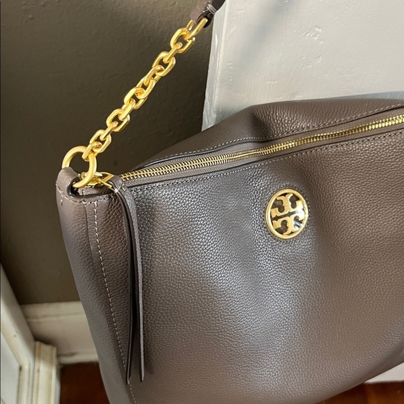 Tory Burch Carson Hobo Bag Silver Maple Pebbled Leather NWT Style 75421 - Picture 17 of 17